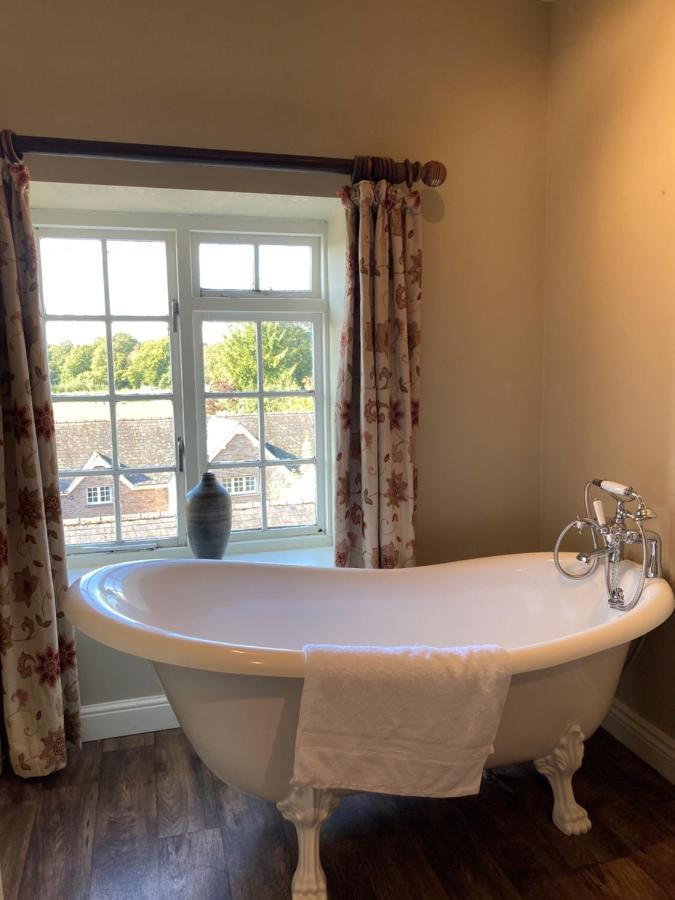Longville House Hotell Upper Welson Eksteriør bilde